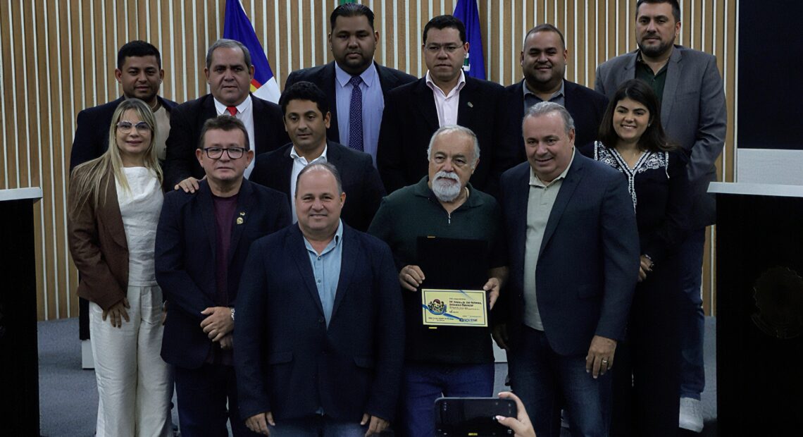 Câmara de Vereadores de Surubim homenageia Capiba
